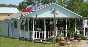 Texas Vineyard & Smokehaus - outside