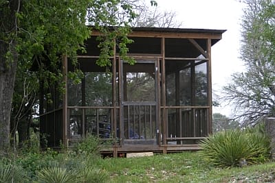 Lazy T - screened porch