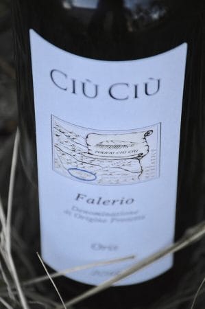 Ciù Ciù Oris front of bottle