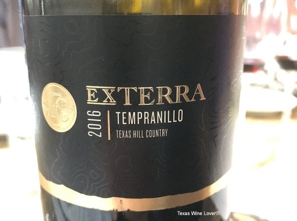 EX TERRA Tempranillo bottle