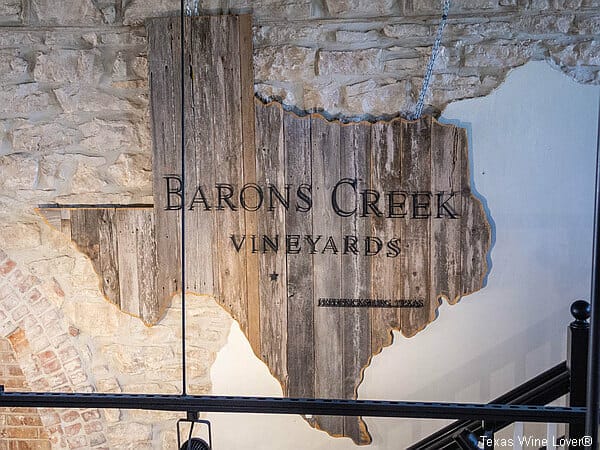 Barons Creek Vineyards - Granbury sign