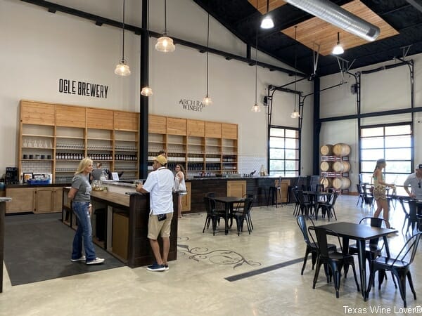 Arch Ray Winery tasting room