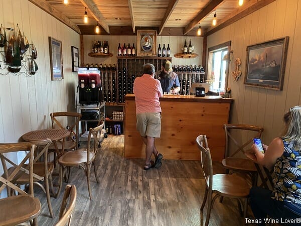 Gulf Breeze Winery - tasting room
